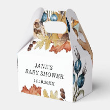 Rückgang in den Herbstblättern der Liebe