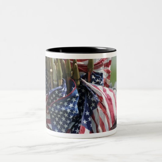 Rucksack eines Soldaten der Armee Zweifarbige Tasse (Mittel)