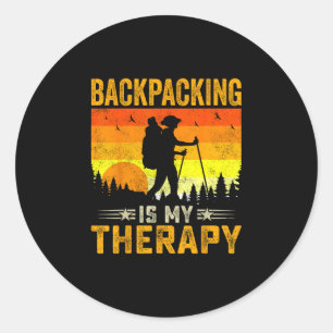 Rucksacktouren sind Therapie - Retro-Outdoor-Campi Runder Aufkleber
