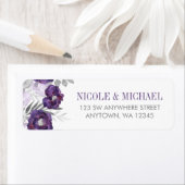 Rücksendeadresse der lila grauen Blume (Insitu)