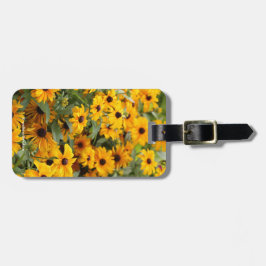 Rudbeckias / Ein Bett von Schwarz-Mit Augen Susans Gepäckanhänger