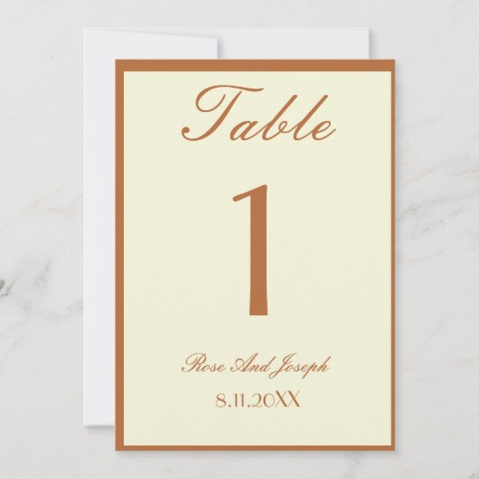 Ruddy Brown Old Money Hochzeit Tischnummer (Vorderseite)