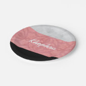 Ruddy Pink Batik Grau Wasserfarbe und Name Pappteller (Schrägansicht)