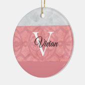 Ruddy Pink Batik und Grau Wasserfarbe Mit Monogram Keramik Ornament (Links)