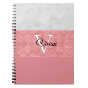 Ruddy Pink Batik und Grau Wasserfarbe Mit Monogram Notizblock