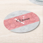 Ruddy Pink Batik und Grau Wasserfarbe Mit Monogram Runder Pappuntersetzer (Angewinkelt)