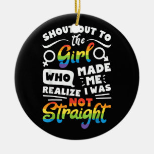 Ruf an das Mädchen Lesbischer Stolz LGBT T-Shirt G Keramik Ornament