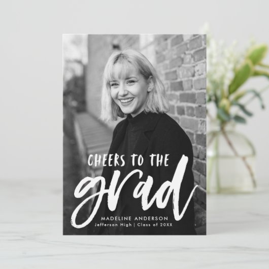 Rufen Sie den Grad Script Hot Pink Abschluss auf Ankündigung (Stehend Vorderseite)