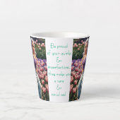Ruffle Pedal Tulip Fairy Milchtasse (Vorderseite)