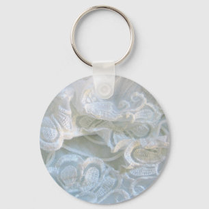 Ruffled White Lace Schlüsselanhänger