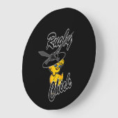 Rugby Chick #4 Große Wanduhr (Winkel)