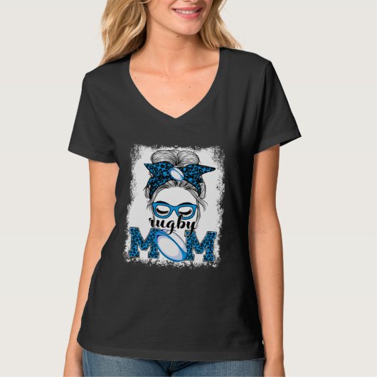 Rugby Mom Mother's Day Game Day Messy Bun Leopard T-Shirt (Vorderseite)