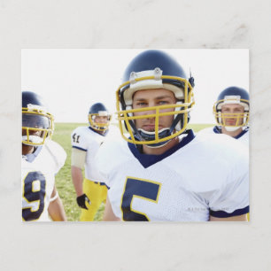 Rugby-Spieler mit Helm und stehend Postkarte