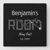 Rugged Manly Teen's Boy's Room Wall Clock Quadratische Wanduhr (Vorderseite)