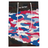 Rugged Patriotic Camouflage Personalisiert Mittlere Geschenktüte (Rückseite)