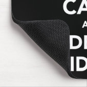 Ruhe behalten und Beweise verbergen Mousepad (Ecke)