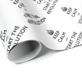 Ruhe behalten und die Revolution zu starten Geschenkpapier (Rolleneckpunkt)