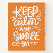 Ruhe behalten und Lächeln auf Notizblock (Rückseite)