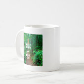 Ruhe behalten und Wandern Kaffeetasse (Vorderseite Links)