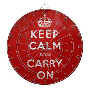 Ruhe bewahren und auf Vintagem Grunge Red tragen Dartscheibe