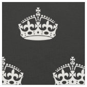 Ruhe bewahren und Kronen-Muster tragen Stoff (Nahaufnahme)