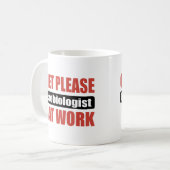 Ruhe-bitte Biologe bei der Arbeit Kaffeetasse (Vorderseite Links)