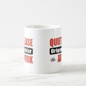 Ruhe bitte Origami Ordner bei der Arbeit Kaffeetasse (Mittel)