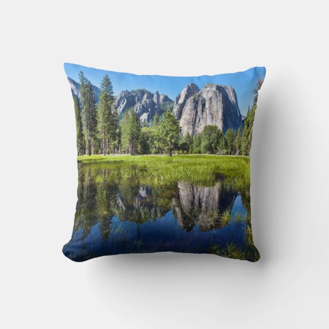 Ruhe in Yosemite Kissen (Vorderseite)