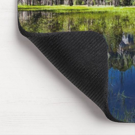 Ruhe in Yosemite Mousepad (Ecke)