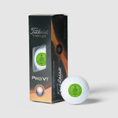 Ruhe und Golf behalten mit grünem Hintergrund Golfball (Verpackung)