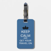 Ruhe und Reisen auf dem Gepäckanhänger behalten (Rückseite vertikal)