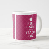 Ruhe und Teach On behalten, rosa Kariert Jumbo-Tasse (Vorderseite Rechts)