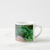 Ruhen der Tasse des Hirschen Espresso (Rechts)