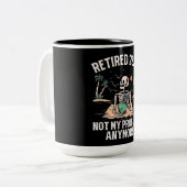 Ruhestand 2024 Nicht mein Problem mehr Ruhestand Zweifarbige Tasse (Vorderseite Links)