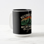 Ruhestand 2024 Nicht mein Problem mehr Ruhestand Zweifarbige Tasse (Vorderseite Links)