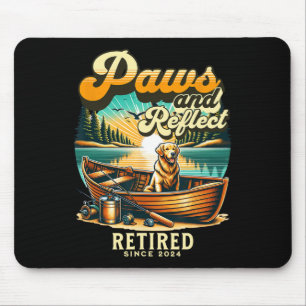 Ruhestand Golden Retriever Pfoten und reflektieren Mousepad