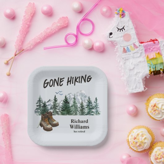 Ruhestand Gone Wandern zu den Bergen Außenbereich Pappteller (Party)