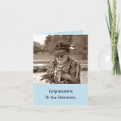 Ruhestand ist für die Vogelspaßglückwünsche Karte (Vorderseite)