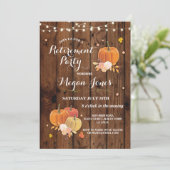 Ruhestand Party Rustic Wood Pumpkin Invite Lights Einladung (Stehend Vorderseite)