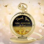 Ruhestanddentin schwarzer Goldbug vielen Dank Taschenuhr<br><div class="desc">Elegant,  klassisch,  glamourös und feminin. Ein Geschenk für eine pensionierte Zahnärztin. Ein Imitat goldfarbenen Bogen und Band. Schwarzer Hintergrund. Mit dem Text: Vielen Dank,  Vorlagen für einen Namen und Beruf,  Beruf.</div>