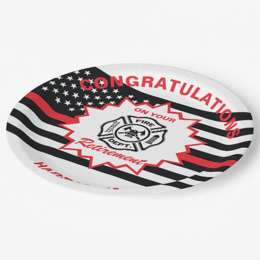 Ruheständiger Feuerwehrmann Herzlichen Glückwunsch Pappteller (Schrägansicht)