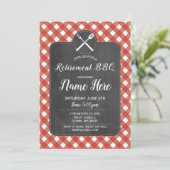 Ruhestands-Party laden rote Gingham GRILLEN Kreide Einladung (Stehend Vorderseite)