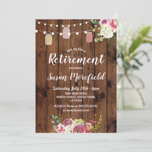 Ruhestands-Party-rustikale Glas-hölzerne Blumen Einladung (Stehend Vorderseite)