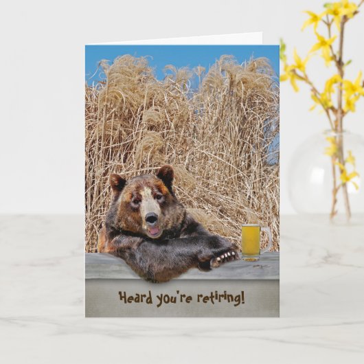 Ruhestandsbär mit Bier Karte (Gelbe Blume)