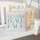 Ruhige Aussicht auf den Strand im Freien Kissen<br><div class="desc">Fügen Sie Ihrem Strandhaus-Dekor mit unserem super niedlichen Zitat-Kissen einen kleinen Snack hinzu! Im Kissen im Freien befindet sich "Resting Beach Face" in schwarz und aqua handgeschriebene Typografie auf weißem Hintergrund. Machen Sie eine perfekte Ergänzung zu Ihrem Strandhaus oder Pool in diesem Sommer!</div>