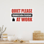 Ruhige bitte Verwaltungsassistentin am Arbeitsplat Poster (Küche)