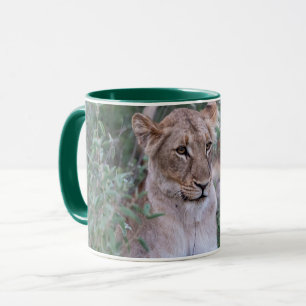Ruhige Löwin – Wildtierkunstwerk Tasse