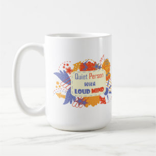 Ruhige Person mit lauter Gedanken blau gelb Kaffeetasse