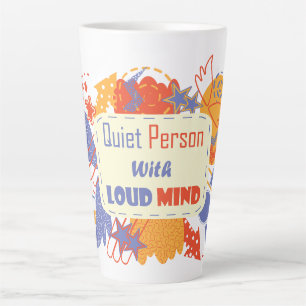 Ruhige Person mit lauter Gedanken blau gelb Milchtasse