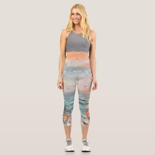 Ruhige Pfirsich- und Orangen-Muschel-Wasserfarbe Capri Leggings